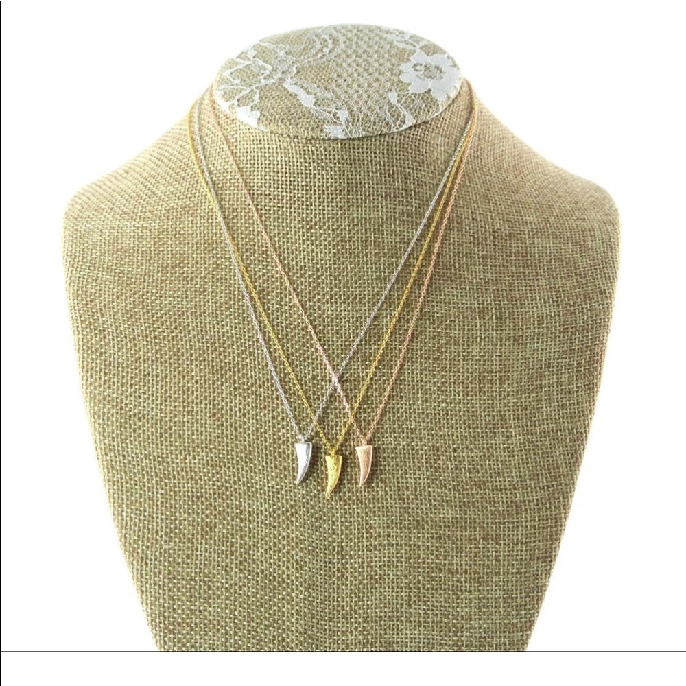 Dainty Metal Shark Tooth‎ Pendant Charm Necklace in Gold